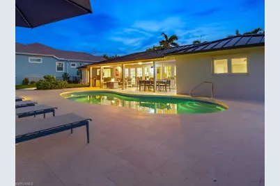337 Mooring Line Dr, Naples, FL 34102 - Photo 8