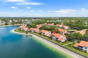 565 Windsor Sq, Naples, FL 34104 - Photo 24