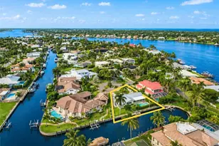 1250 Tuna Ct, Naples, FL 34102 - Photo 1