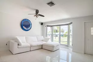3725 SE 8th Pl, Cape Coral, FL 33904 - Photo 4