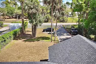 241 8th St SE, Naples, FL 34117 - Photo 50