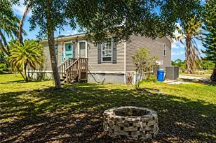 7850 Friendship Ln, Naples, FL 34120 - Photo 6