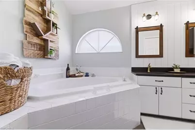 9801 Las Casas Dr, Fort Myers, FL 33919 - Photo 20