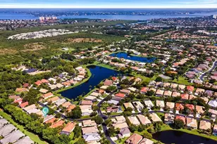9801 Las Casas Dr, Fort Myers, FL 33919 - Photo 32