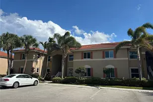 6820 Huntington Lakes Cir, Naples, FL 34119 - Photo 2
