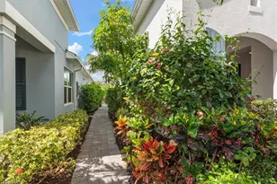 2302 Marquesa Cir, Naples, FL 34112 - Photo 24