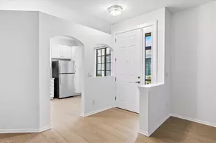 7550 Meadow Lakes Dr, Naples, FL 34104 - Photo 6