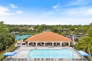 7550 Meadow Lakes Dr, Naples, FL 34104 - Photo 30