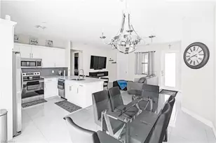 2531 70th Ave NE, Naples, FL 34120 - Photo 6