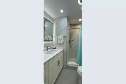 200 Turtle Lake Ct #309, Naples, FL 34105 - Photo 10