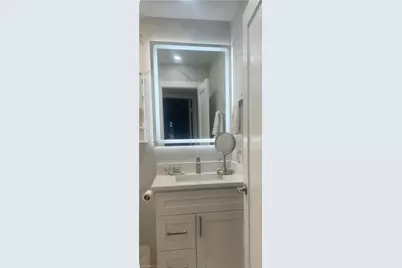 200 Turtle Lake Ct #309, Naples, FL 34105 - Photo 6