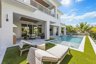 493 8th Ave S, Naples, FL 34102 - Photo 2