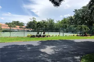 1044 Woodshire Ln, Naples, FL 34105 - Photo 14
