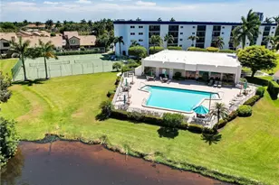 555 Park Shore Dr, Naples, FL 34103 - Photo 42