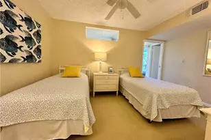 555 Park Shore Dr, Naples, FL 34103 - Photo 22