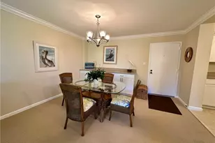 555 Park Shore Dr, Naples, FL 34103 - Photo 14