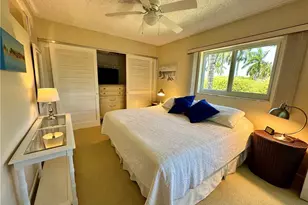 555 Park Shore Dr, Naples, FL 34103 - Photo 18