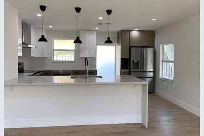 811 94th Ave N, Naples, FL 34108 - Photo 2