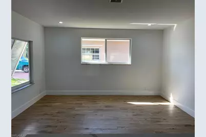 811 94th Ave N, Naples, FL 34108 - Photo 6