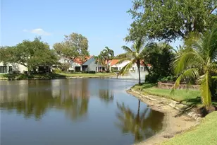 857 Reef Point Cir, Naples, FL 34108 - Photo 8