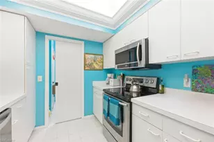 110 Siena Way, Naples, FL 34119 - Photo 16