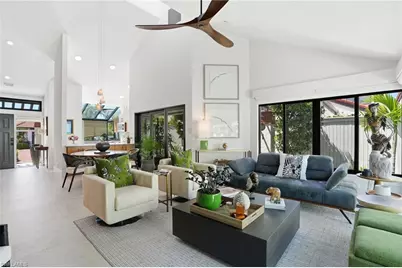 539 Bay Villas Ln, Naples, FL 34108 - Photo 6