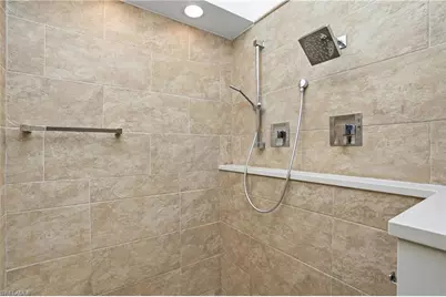 539 Bay Villas Ln, Naples, FL 34108 - Photo 26