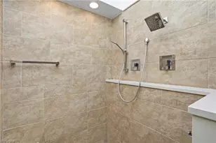 539 Bay Villas Ln, Naples, FL 34108 - Photo 26