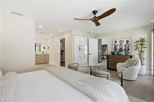 539 Bay Villas Ln, Naples, FL 34108 - Photo 24