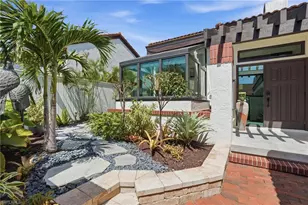 539 Bay Villas Ln, Naples, FL 34108 - Photo 2
