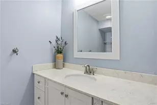 637 Beachwalk Cir, Naples, FL 34108 - Photo 16
