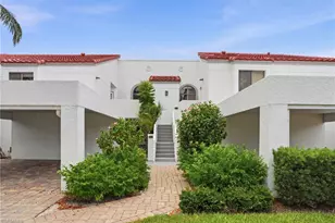 637 Beachwalk Cir, Naples, FL 34108 - Photo 18