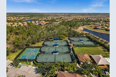 3454 Pacific Dr, Naples, FL 34119 - Photo 32