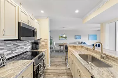 555 Park Shore Dr #B513, Naples, FL 34103 - Photo 8