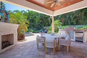 2202 Miramonte Way, Naples, FL 34105 - Photo 4
