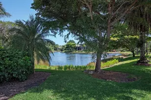 2202 Miramonte Way, Naples, FL 34105 - Photo 2