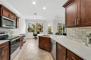 12850 Carrington Cir, Naples, FL 34105 - Photo 4