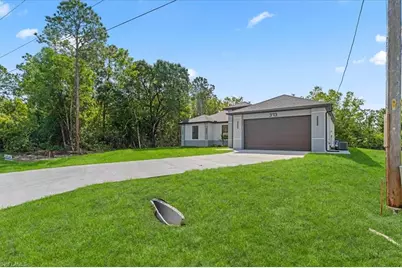 373 Selkirk Ave, Lehigh Acres, FL 33974 - Photo 4
