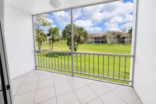 225 Turtle Lake Ct, Naples, FL 34105 - Photo 6