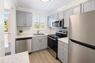 225 Turtle Lake Ct, Naples, FL 34105 - Photo 1