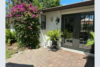 1156 Oakes Blvd, Naples, FL 34119 - Photo 6