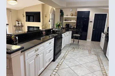 1156 Oakes Blvd, Naples, FL 34119 - Photo 4