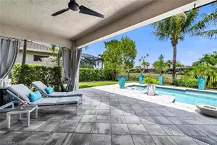 13539 Mandarin Cir, Naples, FL 34109 - Photo 10