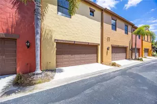 8986 Cambria Cir, Naples, FL 34113 - Photo 24