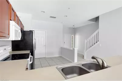 937 Hampton Cir #108, Naples, FL 34105 - Photo 6