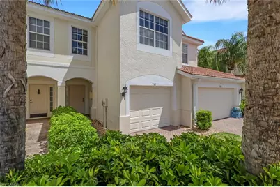 937 Hampton Cir #108, Naples, FL 34105 - Photo 2