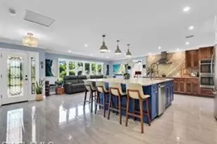 1902 Princess Ct, Naples, FL 34110 - Photo 4