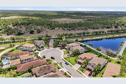 4220 Amelia Way, Naples, FL 34119 - Photo 4