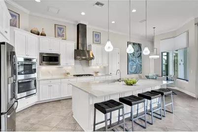 8675 Amour Ct, Naples, FL 34119 - Photo 14