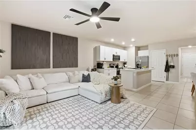 15453 Wildflower Cir, Naples, FL 34119 - Photo 4